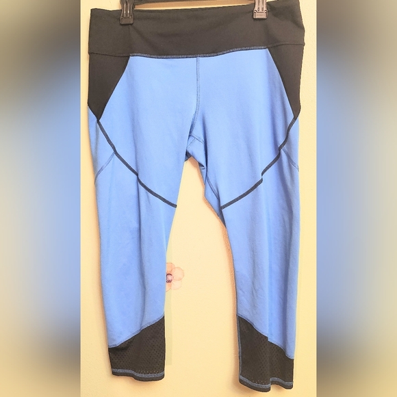 Lucy Pants - Lucy Power Yoga Cropped Workout Pants Blue & Black Size XL